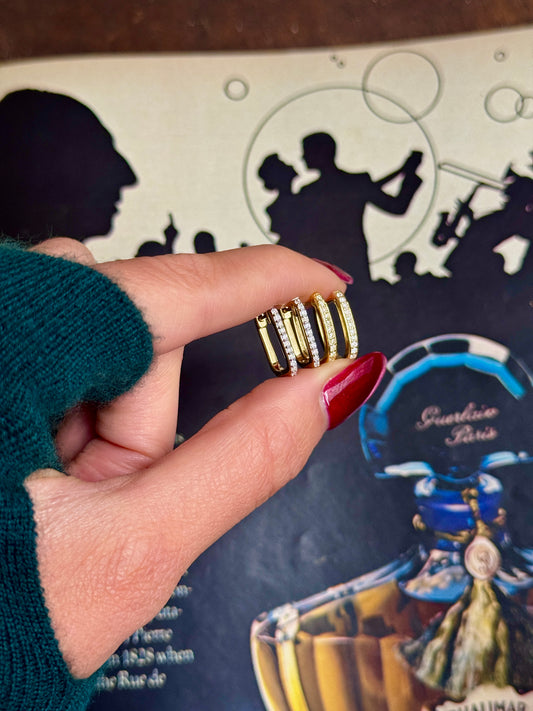 THE MINI DIAMONDS HOOP (single)