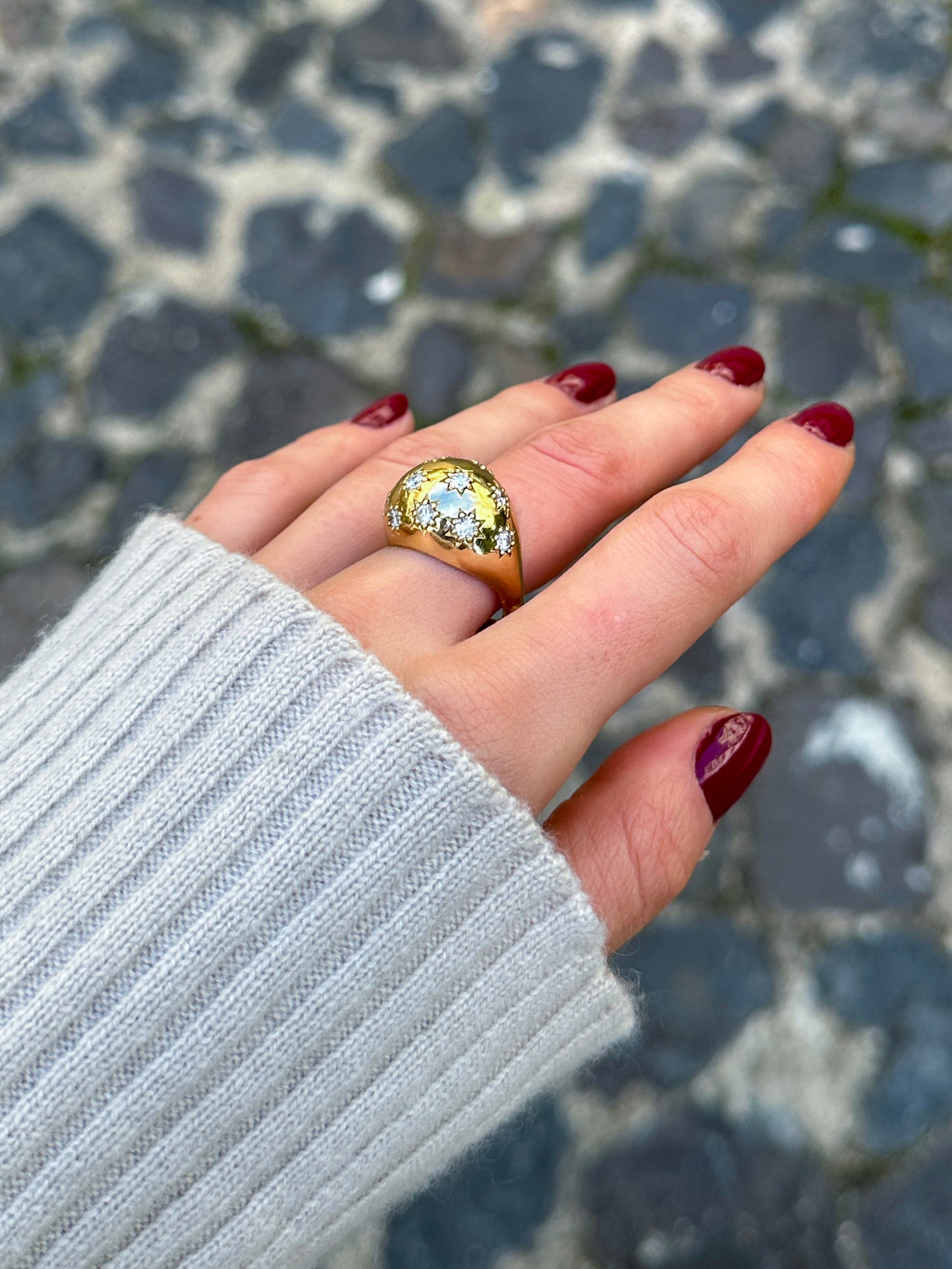 THE BOMBÉ RING